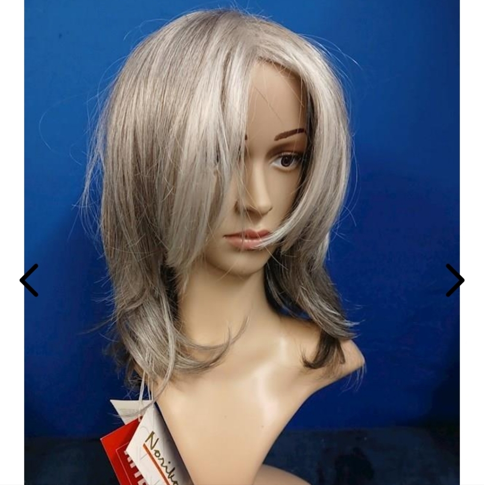 Silver Gray Women's Wig Noriko Harlow